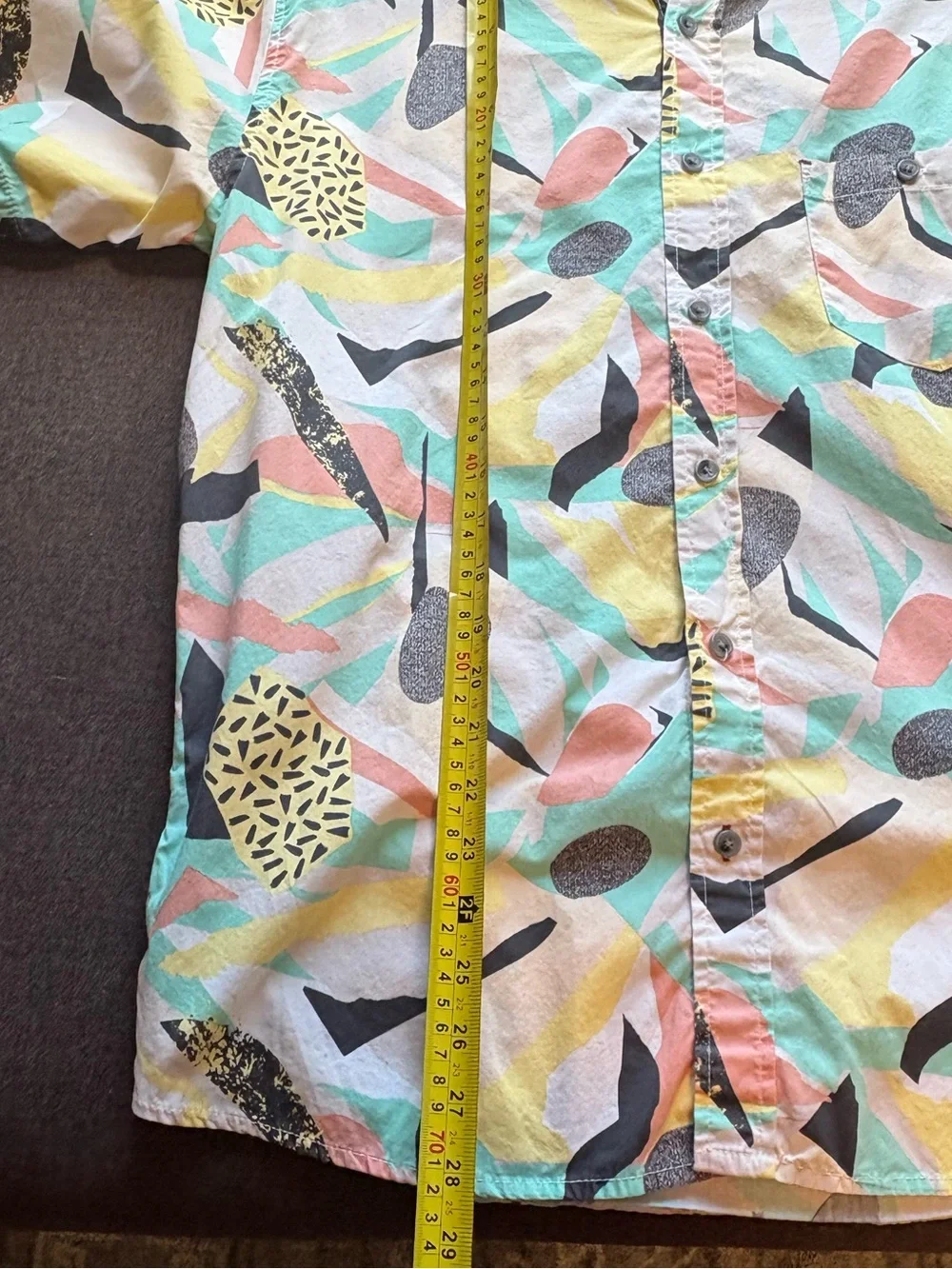 Distortion retro 80’s-90’s print button down short sleeve size L. EUC